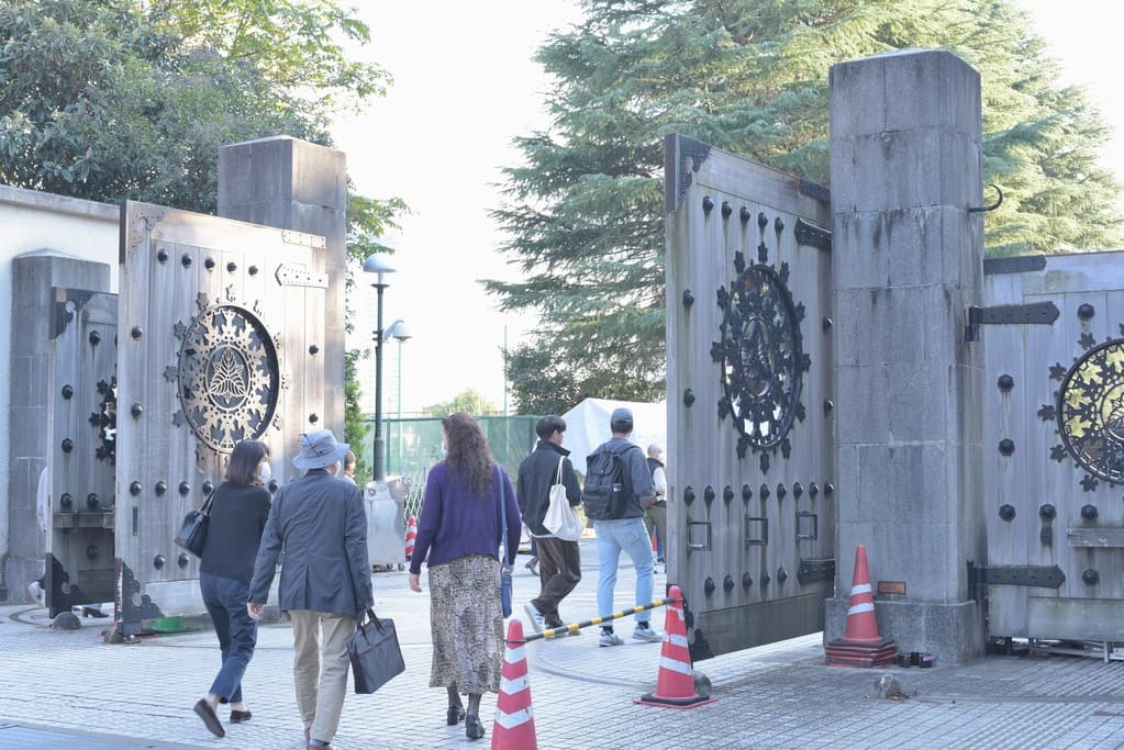 東大のキャンパスがある