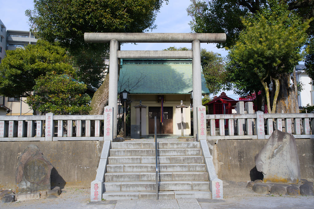 吾嬬神社